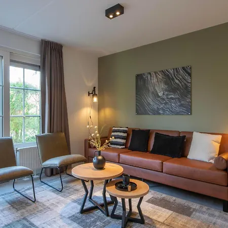 Сasa de vacaciones Restyled House With Three Bathrooms, Breda At 10km Oosterhout (North Brabant)