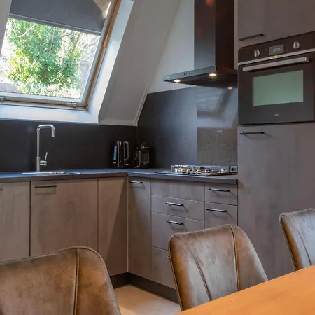 Сasa de vacaciones Restyled House With Three Bathrooms, Breda At 10km *